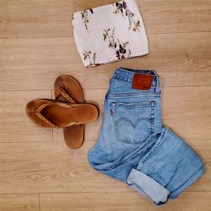 Levis Wedgie jeans 26